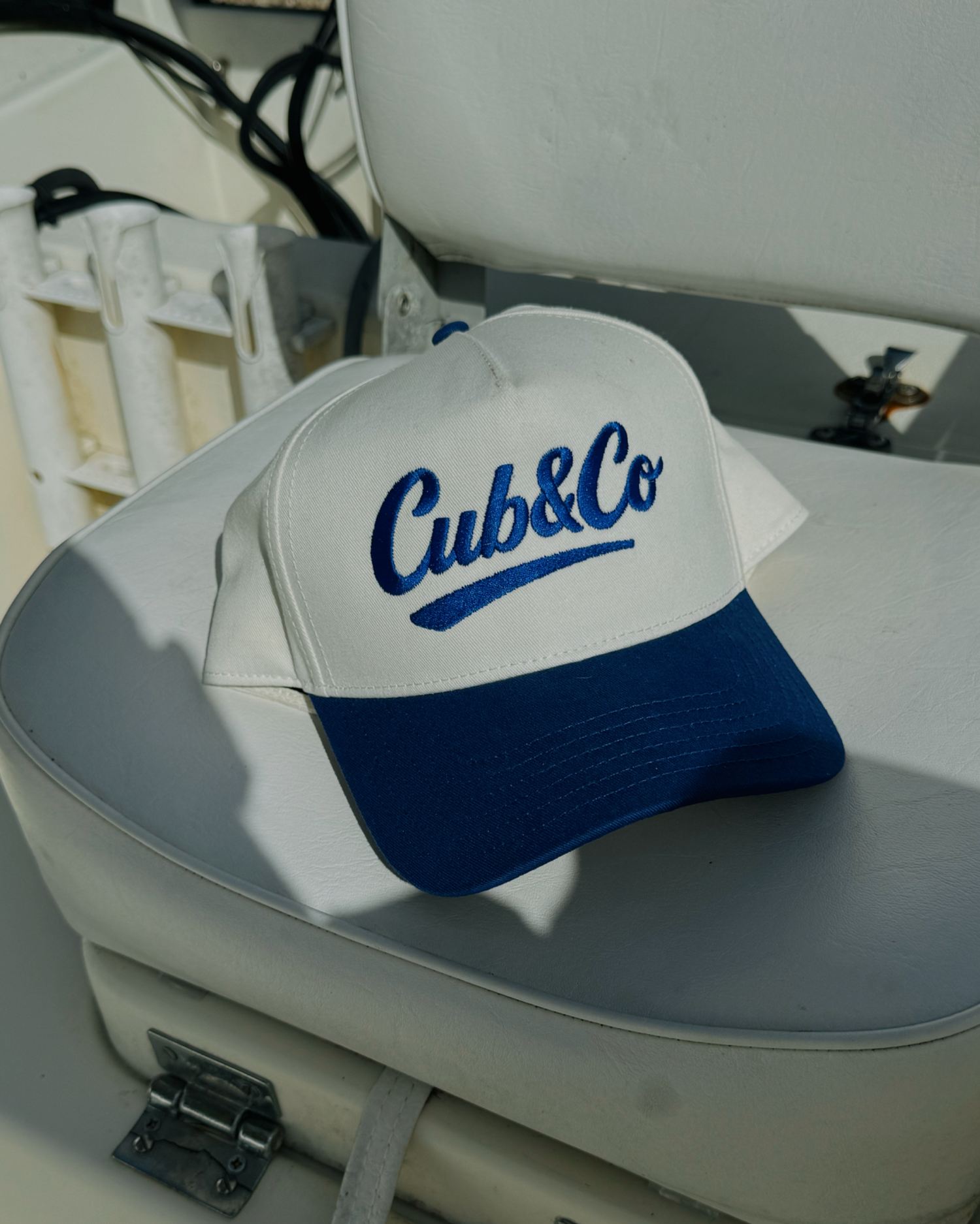 Cub&amp;Co Signature Cap Blue &amp; White