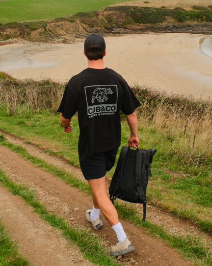 The Outsider T-Shirt – Black