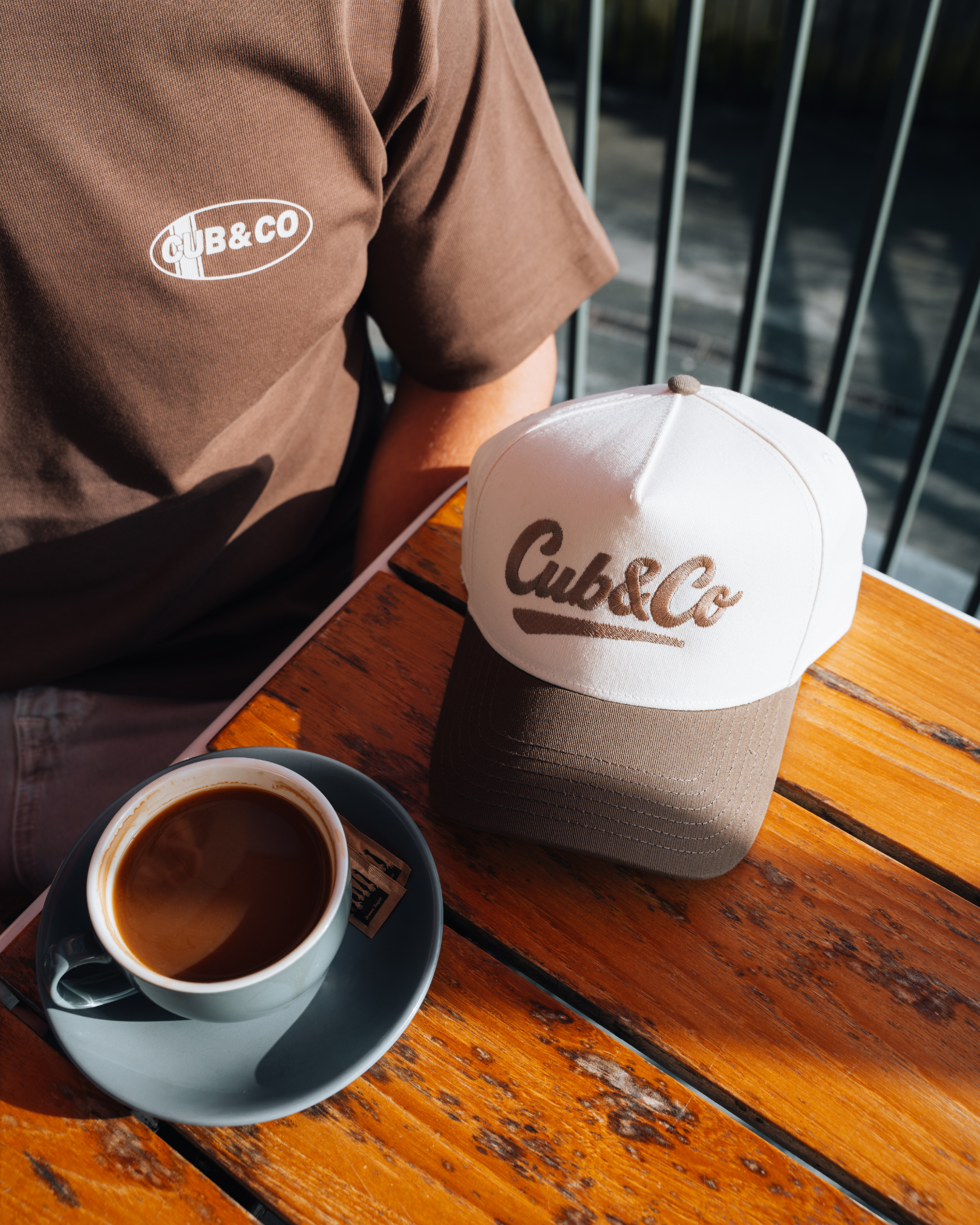 Cub&amp;Co Signature Cap Walnut &amp; White