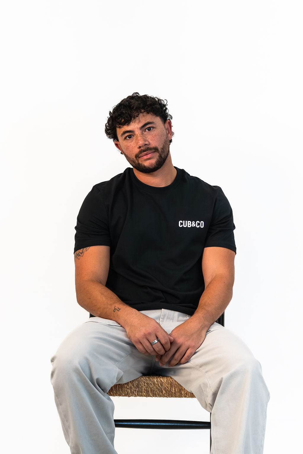 Outfitters T-Shirt - Black